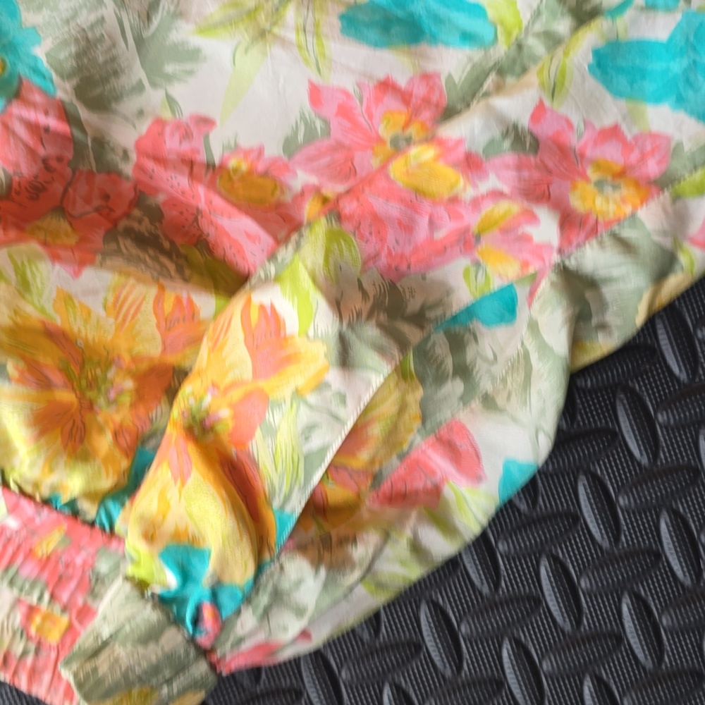 Floral Print Silk Skirt- L - Picture 4 of 6